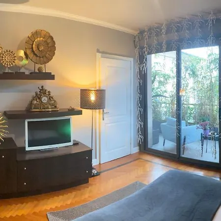 Jr Home *